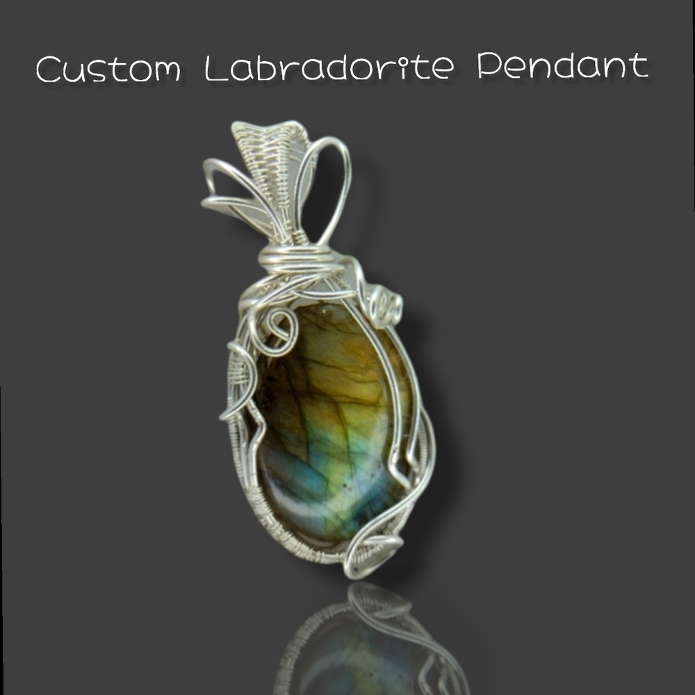 Labradorite necklace pendant. Handmade